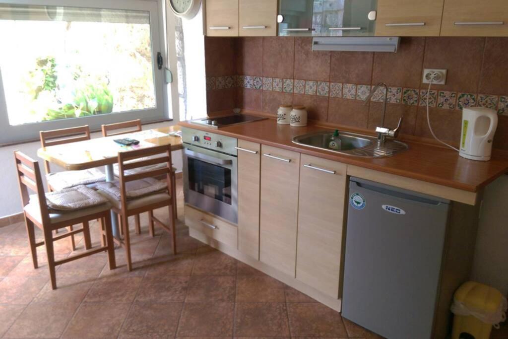 Garden Apartment- Near Sea 2 โดบรอตา ภายนอก รูปภาพ