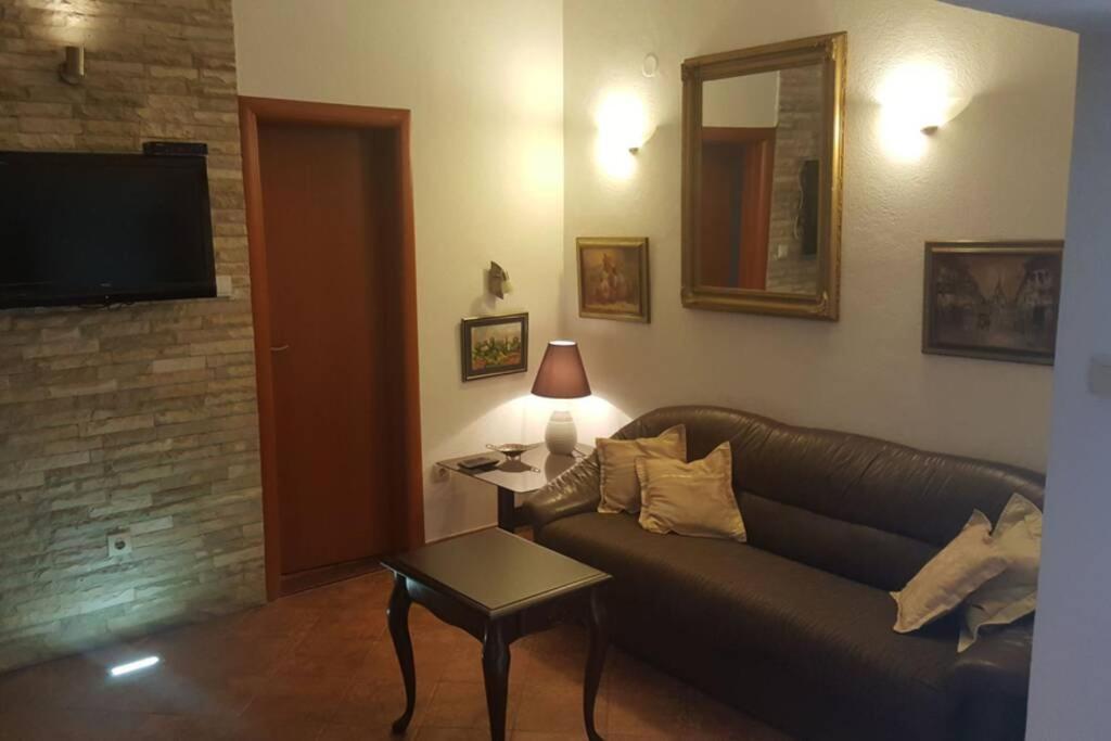 Garden Apartment- Near Sea 2 โดบรอตา ภายนอก รูปภาพ
